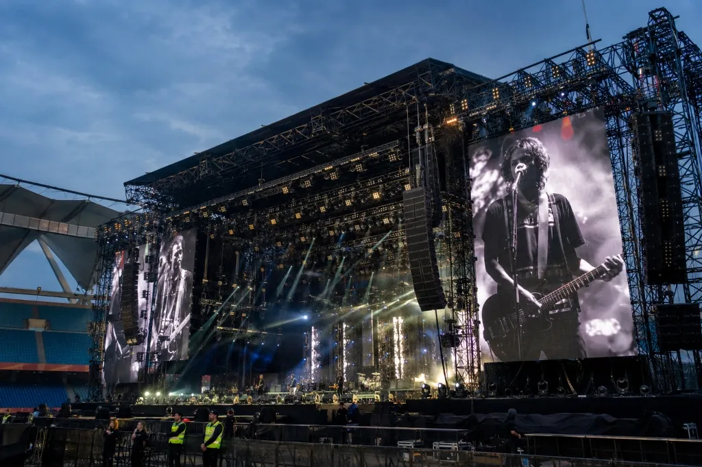 Indie Rock Arena Tour Production